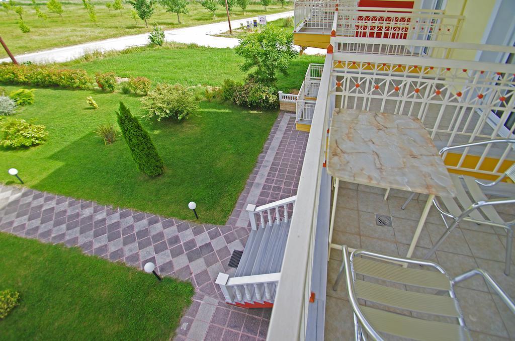 Calypso Beach Hotel Paralía Kültér fotó
