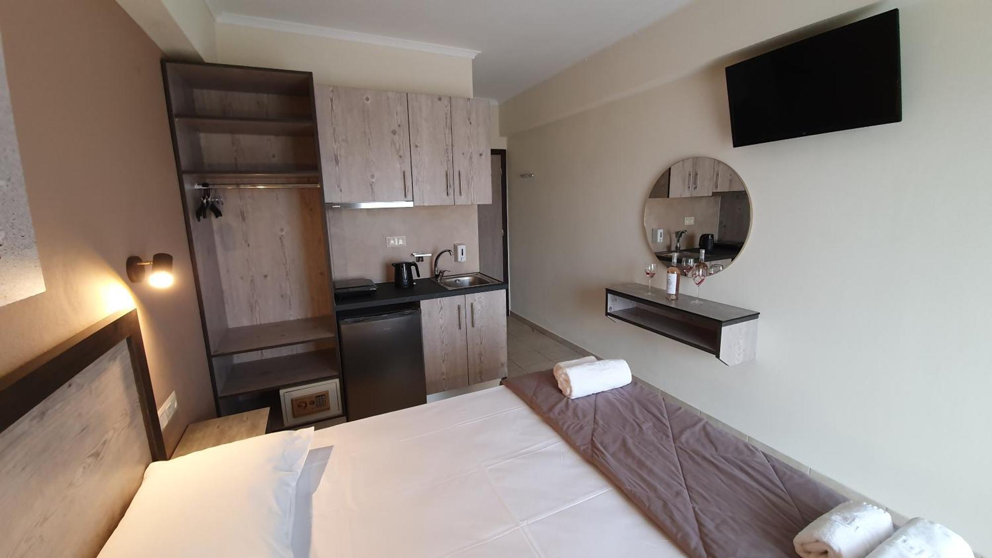 Calypso Beach Hotel Paralía Kültér fotó
